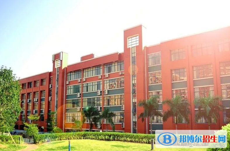 山西財(cái)經(jīng)大學(xué)華商學(xué)院是幾本？是985和211嗎？