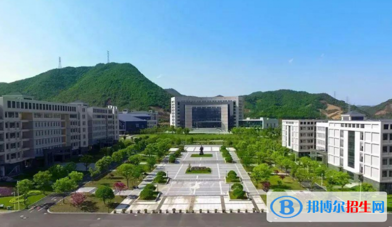 浙江中醫(yī)藥大學濱江學院是幾本？是985和211嗎？