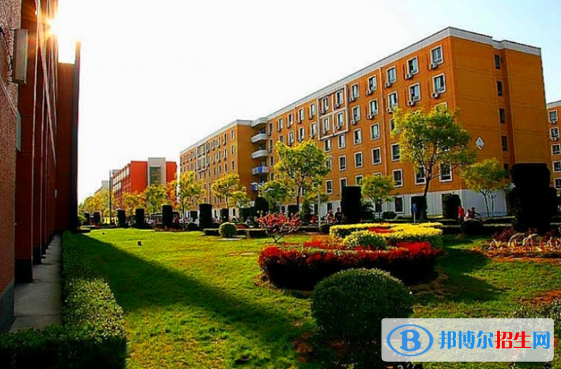 吉利學(xué)院是幾本？是985和211嗎？