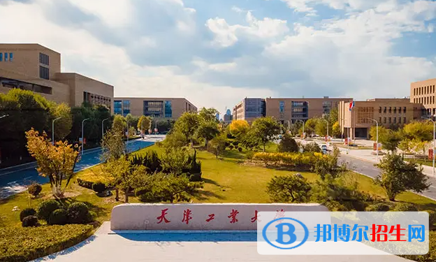 全國(guó)服裝設(shè)計(jì)專業(yè)十大名校