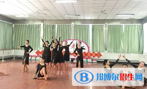 西安舞蹈職業(yè)學(xué)校2023年學(xué)費(fèi)、收費(fèi)多少