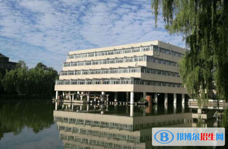 成都理工大學(xué)是幾本？是985和211嗎？