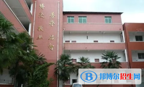 烏當(dāng)區(qū)民族職業(yè)中學(xué)2023年學(xué)費(fèi)、收費(fèi)多少
