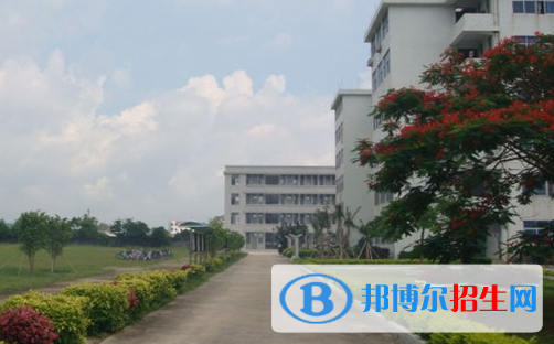 2023年饒平現(xiàn)代職業(yè)技術(shù)學(xué)校招生簡(jiǎn)章