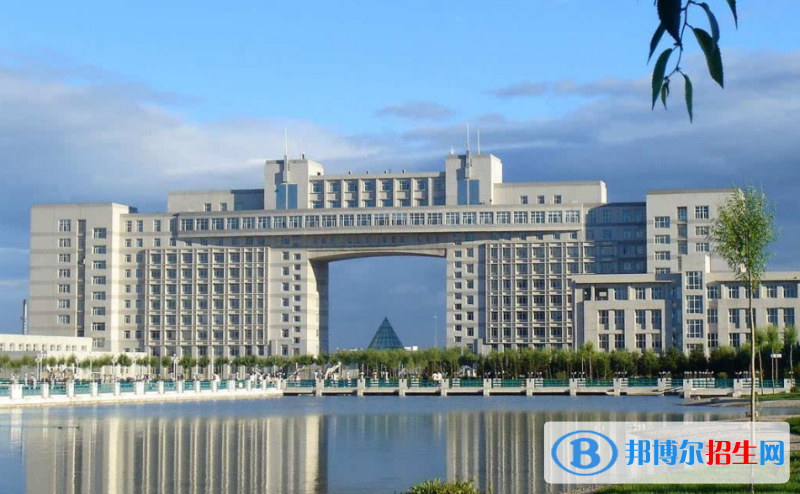 黑龍江八一農(nóng)墾大學(xué)是幾本？是985和211嗎？