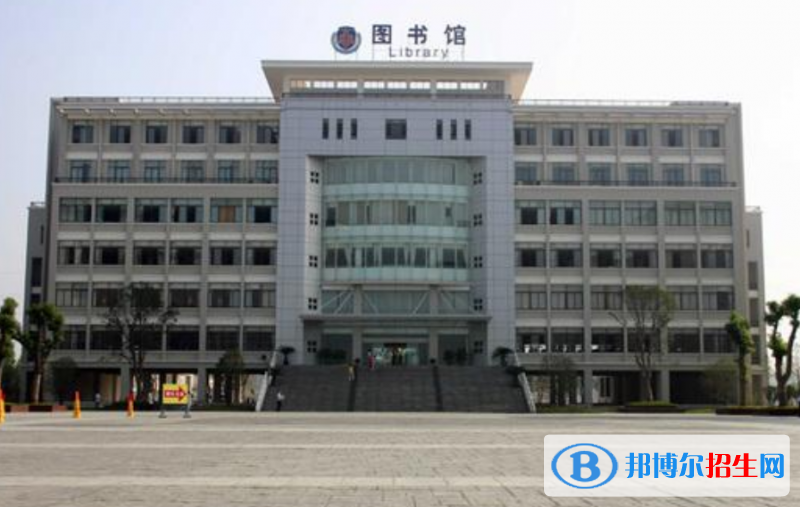 湖北警官學(xué)院是幾本？是985和211嗎？