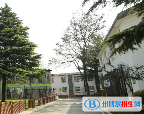 2023年西安市明珠職業(yè)學(xué)校學(xué)費(fèi)、收費(fèi)多少