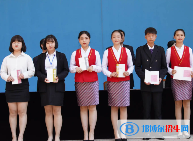 2023年西安市導(dǎo)游禮儀職業(yè)學(xué)校學(xué)費(fèi)、收費(fèi)多少