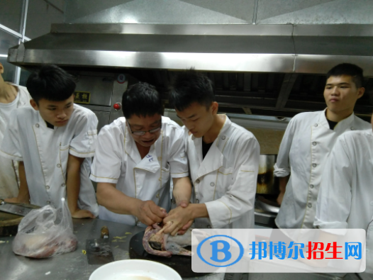 肅寧技工學(xué)校地址在哪里，哪個(gè)地區(qū)，哪個(gè)城市?