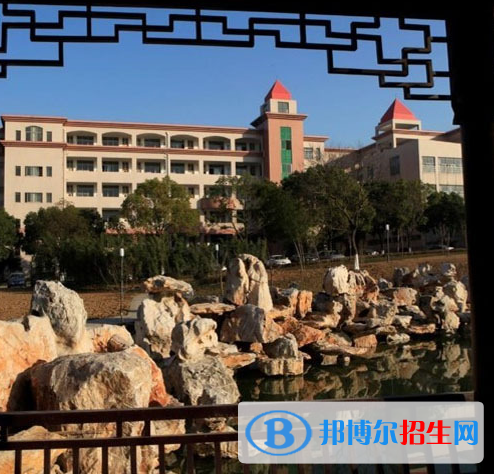 江蘇省宜興中等專業(yè)學(xué)校地址在哪里，哪個地區(qū)，哪個城市?