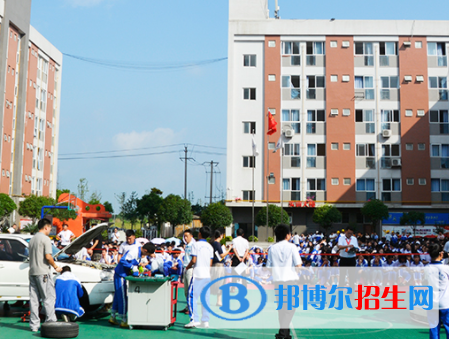 2023四川興科城市交通高級技工學(xué)校多少錢(學(xué)費(fèi)明細(xì))