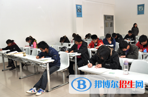 高考滿分作文：微笑面對(duì)失敗（3篇）
