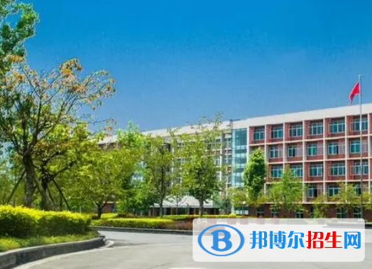 高考滿(mǎn)分作文：圓與缺的哲學(xué)（3篇）