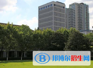 高考優(yōu)秀作文:以方圓為話(huà)題（3篇）