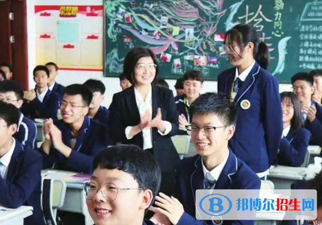 高考滿分作文 ：十年，有多長(zhǎng)？（3篇）