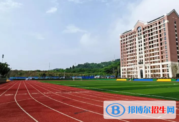 高考滿分作文：以夢(mèng)想為伴，與時(shí)代同行（3篇）