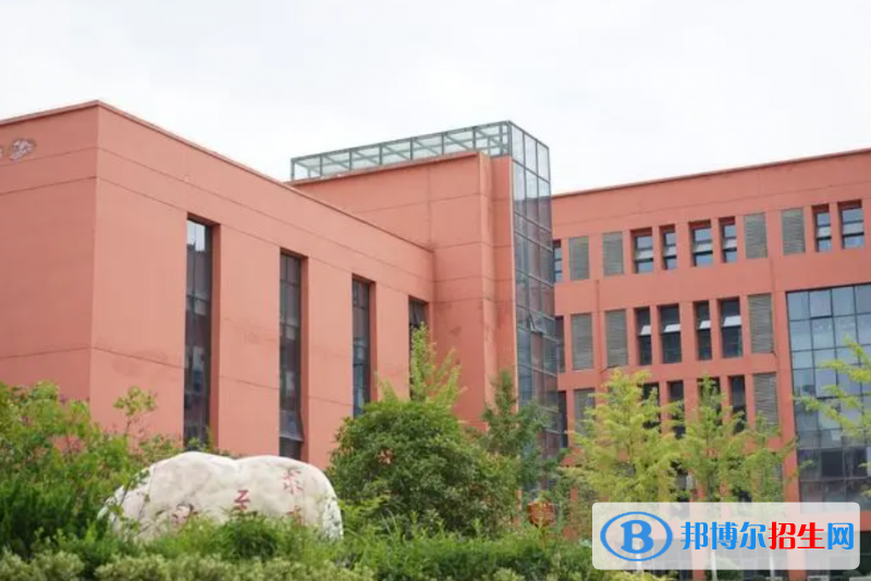 西安五十五中、西安外國語學(xué)校、華山中學(xué)2022錄取分?jǐn)?shù)線（2023參考）
