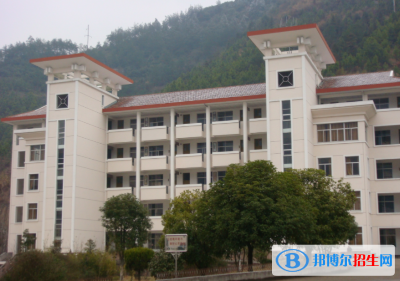 磐安縣鳳凰書(shū)院高中部2022錄取分?jǐn)?shù)線（2023參考）