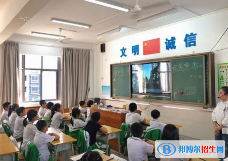 ?？诰吧綄W校怎么樣、好不好(2023參考)