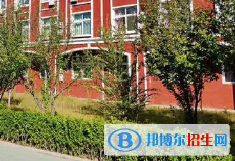 張家口市北方中等專業(yè)學(xué)校地址在哪里，哪個地區(qū)，哪個城市?