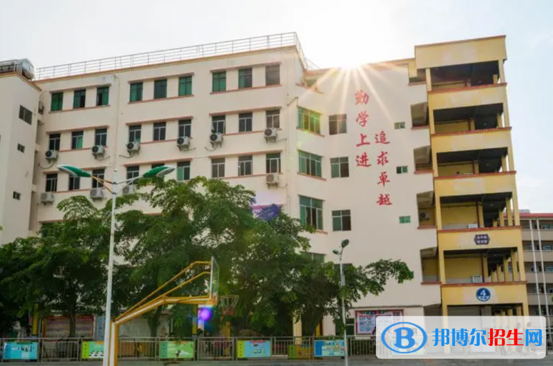 2023?？邳S岡金盤高級(jí)中學(xué)多少錢(學(xué)費(fèi)明細(xì))