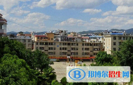2023思茅公辦中專(zhuān)學(xué)校有哪些  思茅公辦中專(zhuān)學(xué)校名單一覽表