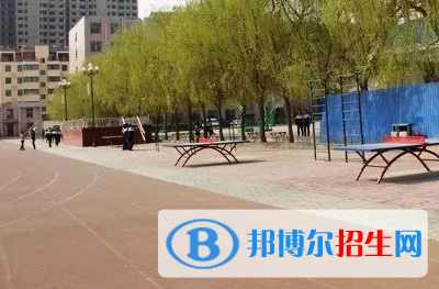 邢臺市第三中學(xué)職高班地址在哪里，哪個地區(qū)，哪個城市?