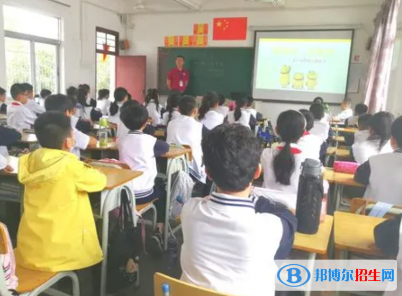 2023三亞外國(guó)語學(xué)校多少錢(學(xué)費(fèi)明細(xì))