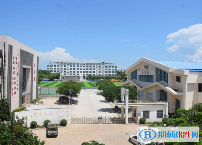 2023臨高縣新盈中學(xué)多少錢(學(xué)費明細(xì))