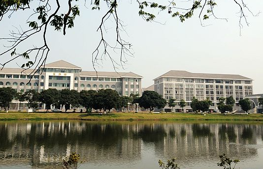 貴陽學院和福建工程學院怎么選？哪個好？附全國排名和分數(shù)線