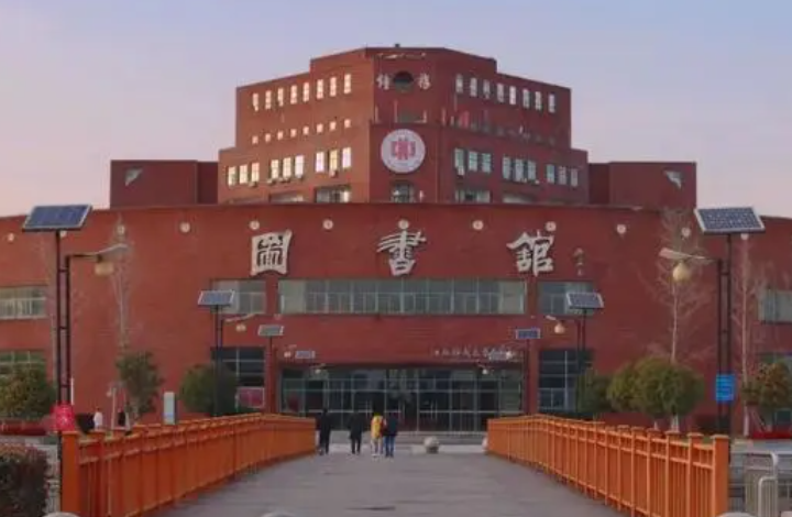 河池學(xué)院和江西師范大學(xué)怎么選？哪個(gè)好？附全國(guó)排名和分?jǐn)?shù)線