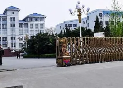 南陽中醫(yī)藥學(xué)校地址在哪里，哪個(gè)地區(qū)，哪個(gè)城市?