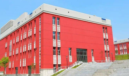 對外經(jīng)濟貿(mào)易大學和黑龍江工商學院怎么選？哪個好？附分數(shù)線