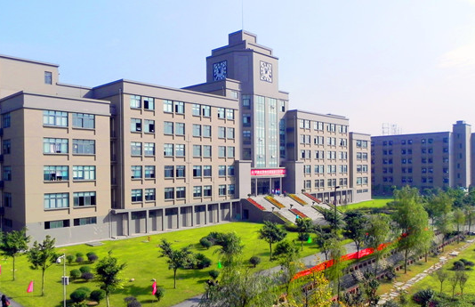 北京外國語大學(xué)和成都銀杏酒店管理學(xué)院怎么選？哪個(gè)好？附分?jǐn)?shù)線