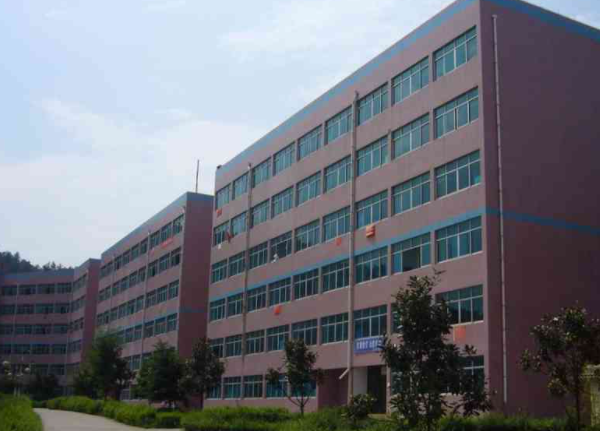 杭州電子科技大學(xué)和貴州黔南科技學(xué)院怎么選？哪個(gè)好？附分?jǐn)?shù)線