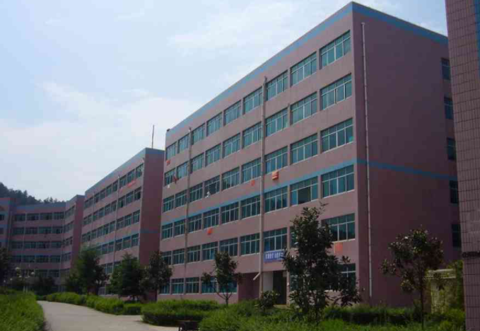 齊魯工業(yè)大學(xué)和貴州黔南科技學(xué)院怎么選？哪個(gè)好？附分?jǐn)?shù)線