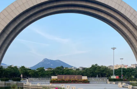 華僑大學(xué)什么專業(yè)好，華僑大學(xué)專業(yè)排名