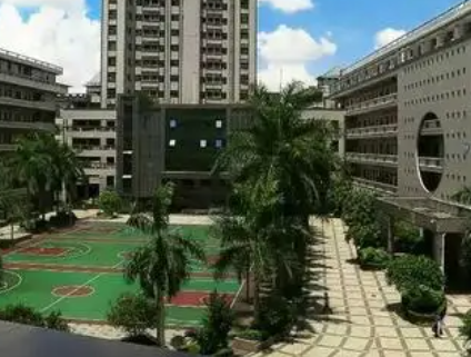 深圳市深德技工學(xué)校地址，乘車路線