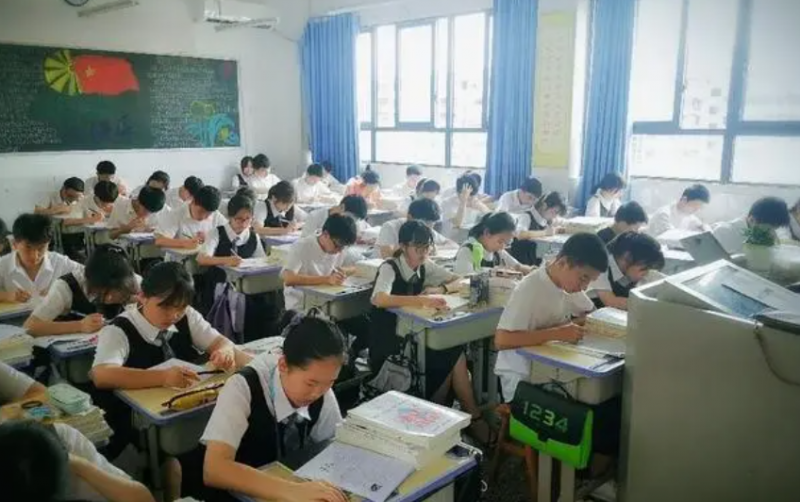 2023年?？谥锌汲煽冊谀睦锊樵?中考成績查詢?nèi)肟诰W(wǎng)站