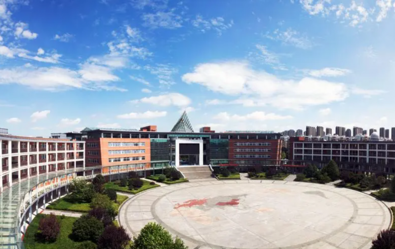 2023南京師范大學(xué)附屬中學(xué)江寧分校多少錢(學(xué)費(fèi)明細(xì))