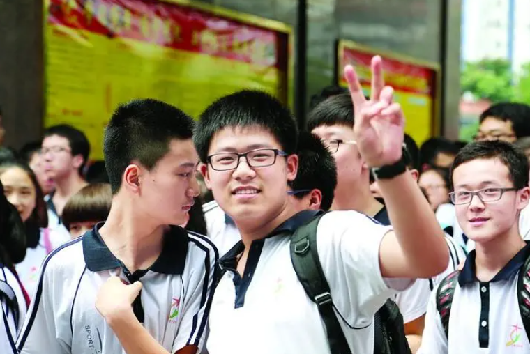 2023年孝感中考成績(jī)?cè)谀睦锊樵?中考成績(jī)查詢?nèi)肟诰W(wǎng)站