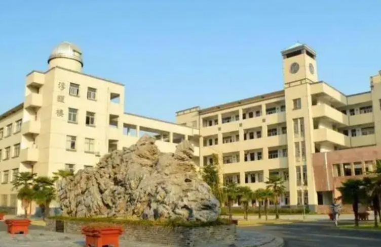 江蘇省沙溪高級(jí)中學(xué)地址，乘車路線