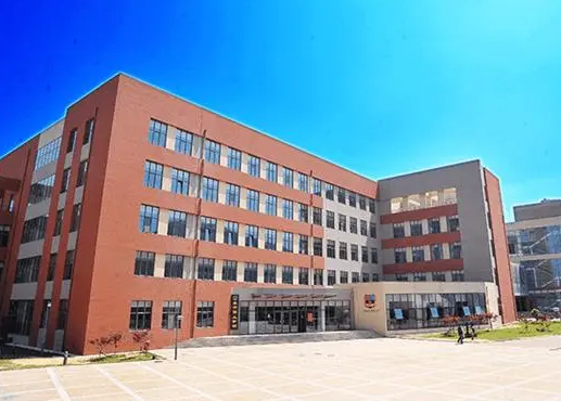 2023年青島國(guó)基外語(yǔ)學(xué)校招生政策