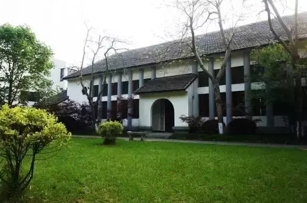 蘇州市吳中區(qū)東山中學(xué)地址，乘車路線