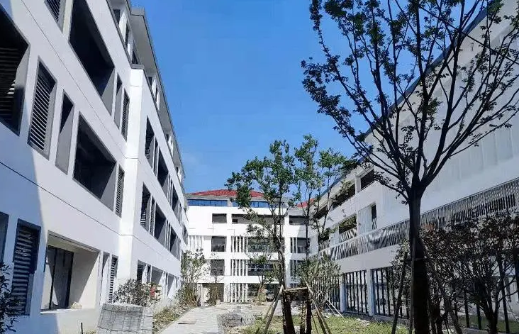 蘇州市相城區(qū)黃埭中學(xué)地址，乘車路線