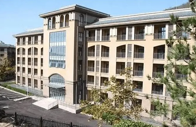 2023年青島耀中國際學(xué)校初中部報名時間