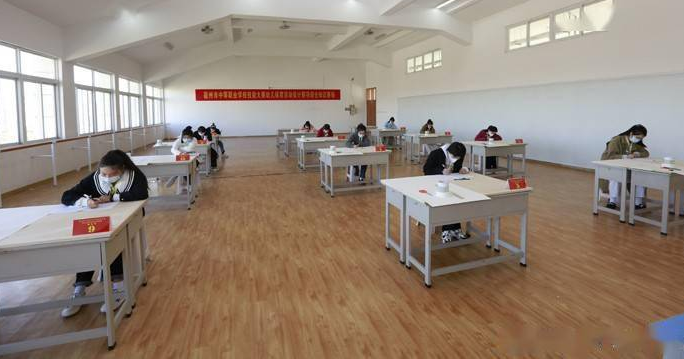 安徽2023年沒上完初中可不可以上中專學(xué)校