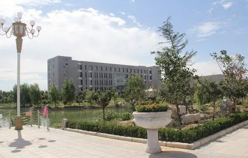 泰安市岱岳區(qū)職業(yè)中等專業(yè)學校怎么樣、好不好