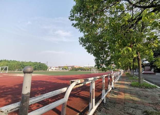 江都市丁溝中學(xué)地址，乘車路線