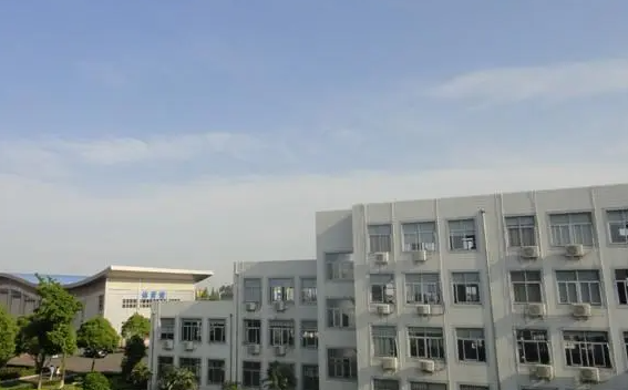 常州市武進(jìn)區(qū)湟里高級中學(xué)地址，乘車路線